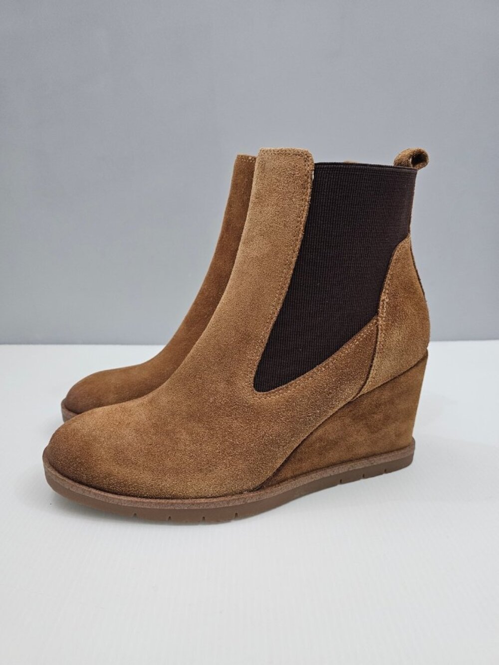 Sofft Monica Waterproof Chelsea Wedge Ankle Boot Women 9.5 Havana Brown Suede